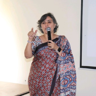 Dr. Shalini Narayanan